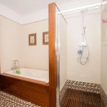 Villa Sleeps 6 Pool Wifi Mozaga