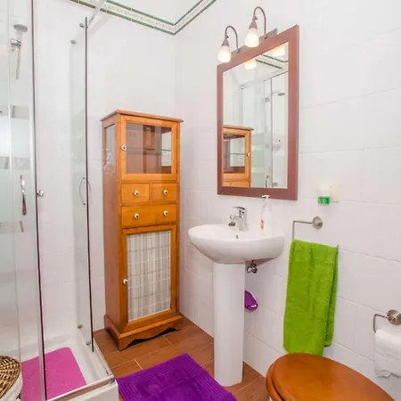 Villa Sleeps 6 Pool Wifi Mozaga